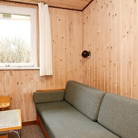 6 Person In Lokken-by Traum *